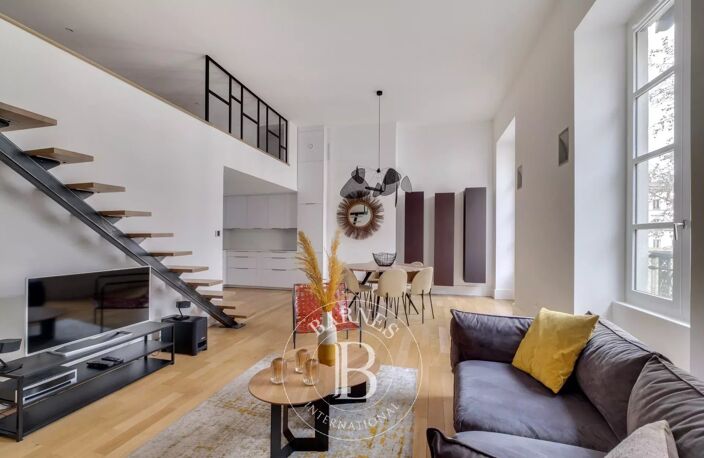 Lyon 6 - Foch - Appartement meublé et rénové de 82,96 m² - Mezzanine - Balcon -  2 Chambres — photo 2