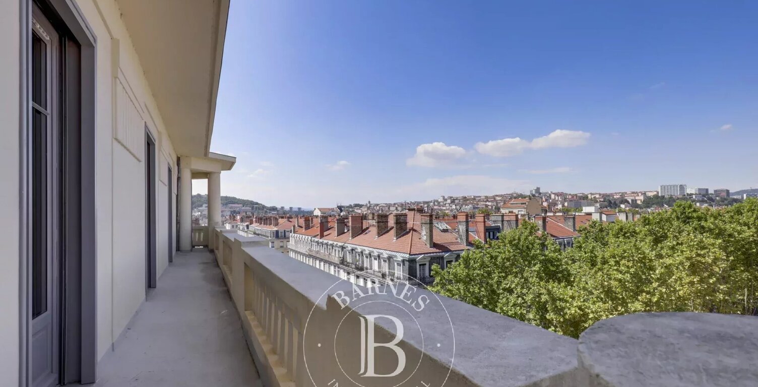 Lyon - Les Halles Paul Bocuse - Appartement rénové de 164,28 m² - 4 Chambres - Balcon — photo 1