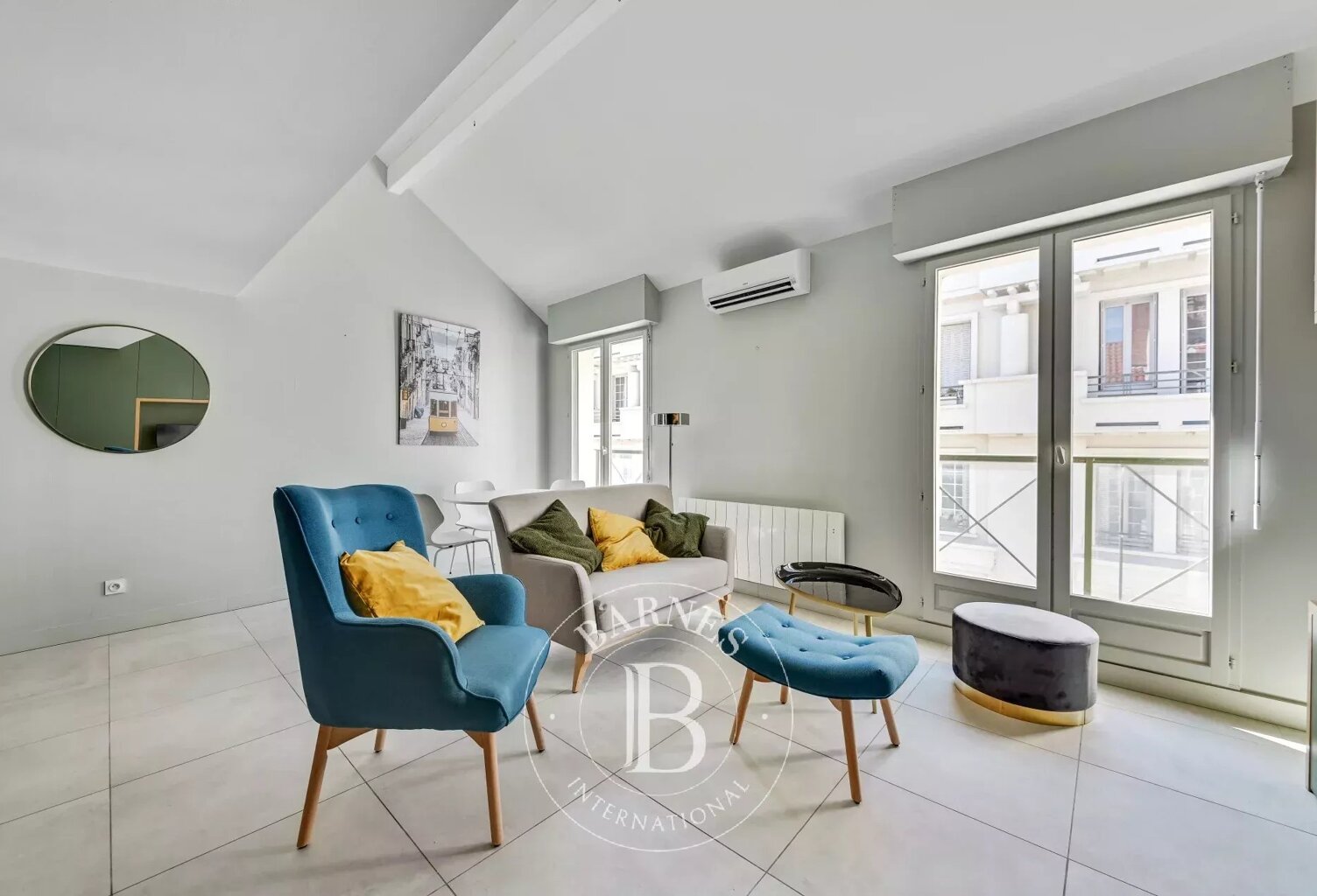 Lyon 2 - Jacobins - Appartement meublé de 64,64 m² - Balcon - 1 Chambre — photo 1