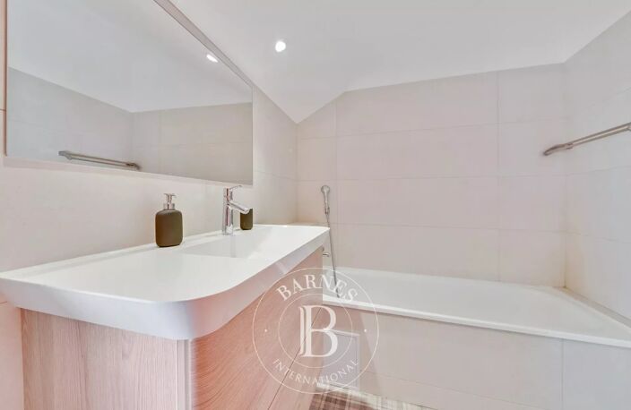 Lyon 2 - Jacobins - Appartement meublé de 64,64 m² - Balcon - 1 Chambre — photo 5