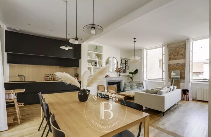 Lyon 1 - Pentes de la Croix Rousse - Appartement meublé et rénové de 79,16 m² - 2 Chambres — photo 2