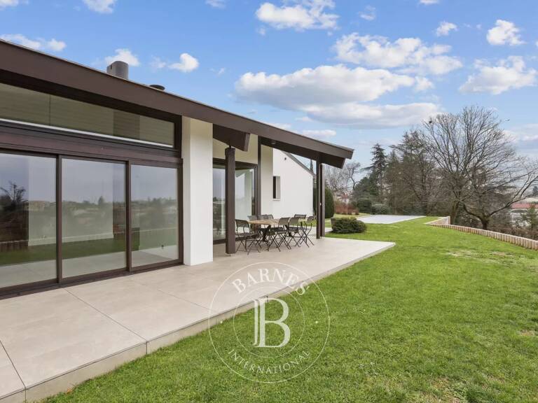 Caluire-et-Cuire - Le Vernay - Maison de 245,40 m² - Jardin avec piscine - 5 Chambres — photo 1