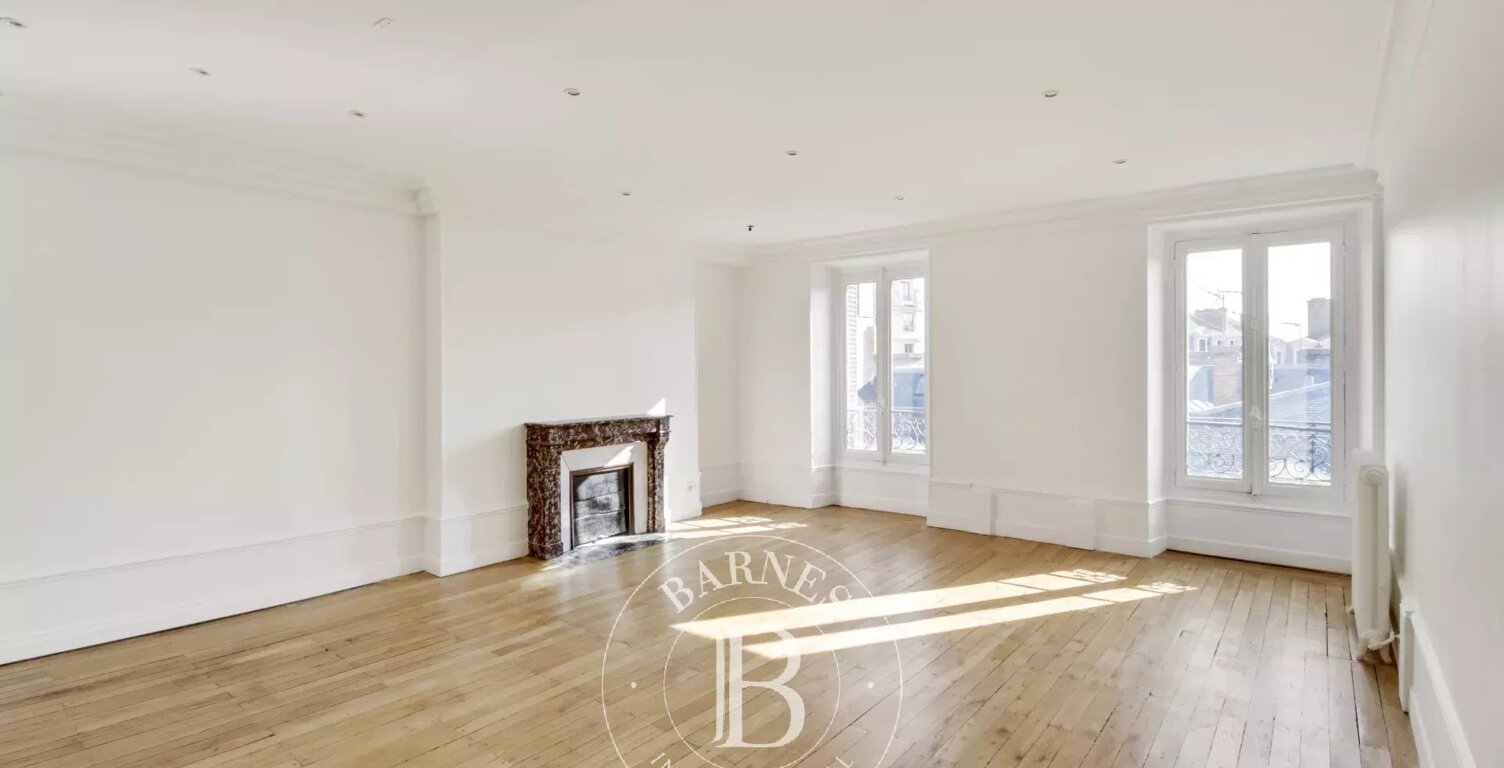Lyon 2 - Cordeliers - Appartement rénové de 97,83 m² - Grenier - 2 Chambres — photo 1