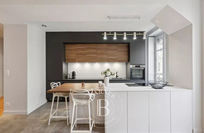 Lyon 2 - Bellecour - Appartement meublé de 81,63 m² - Balcon - 2 Chambres — photo 2