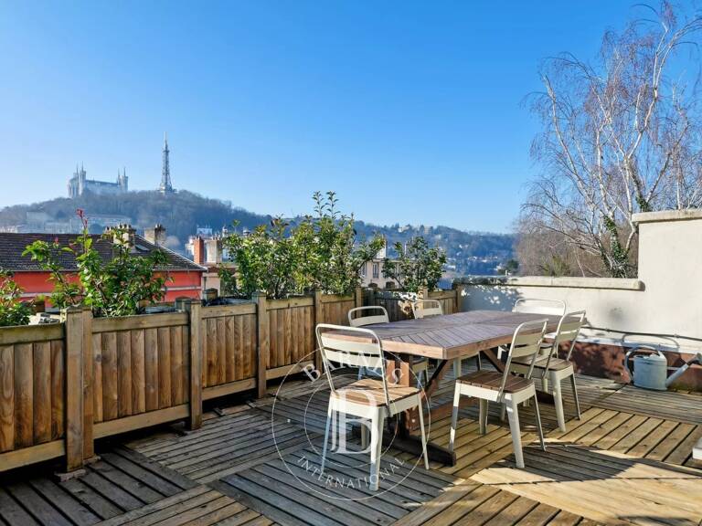 Lyon 1 - Pentes de la Croix Rousse - Maison meublée de 116,80 m² - Terrasse - Bureau - 2 Chambres — photo 1
