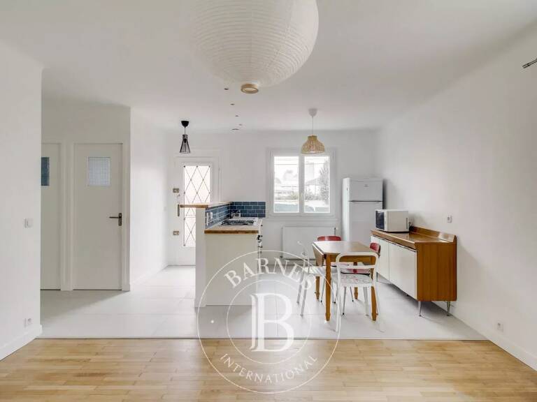 Villeurbanne - République - Maison meublé de 112,49 m² - Jardin - Garage - 3 Chambres — photo 1