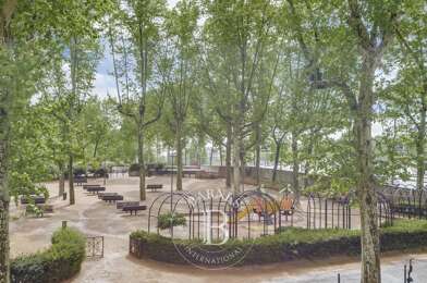 Appartement 4 pièces 2296 €