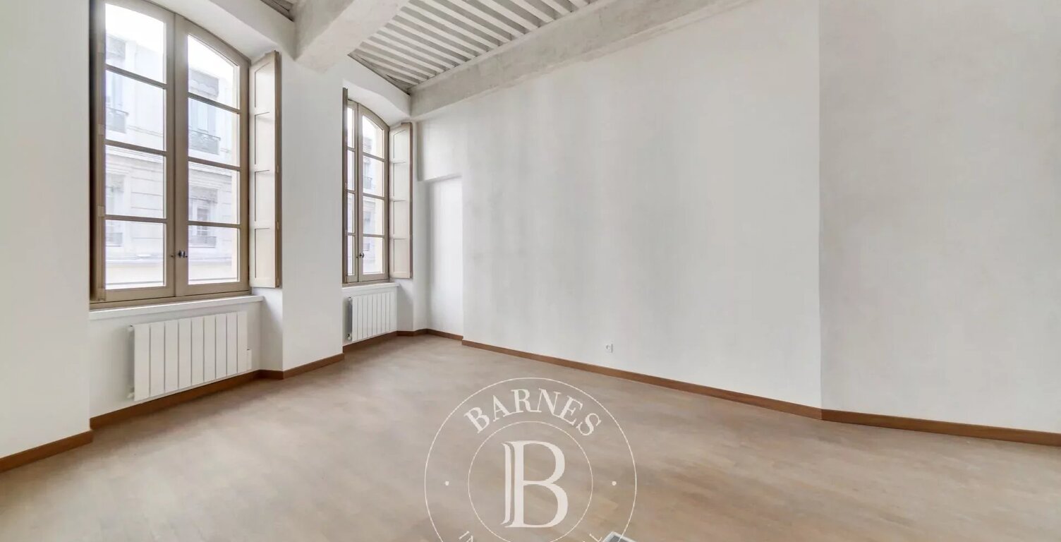 Lyon 2 - Hôtel-Dieu - Appartement de 71 m² - 1 chambre - Cave — photo 1