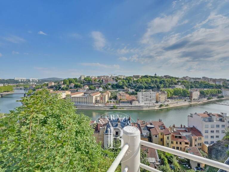 Lyon 9 - Maison de 159 m² - 8 pièces - Piscine - vue panoramique — photo 1