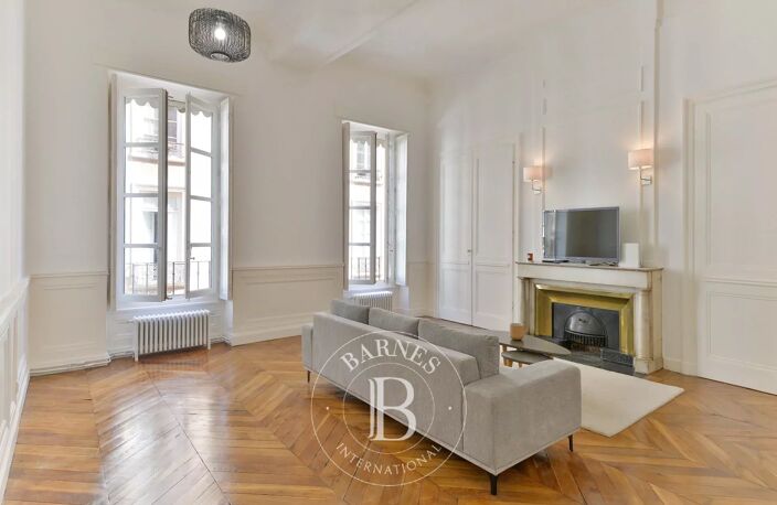 Lyon 2 - Ainay - Appartement rénové de 99 m² - 2 chambres — photo 3