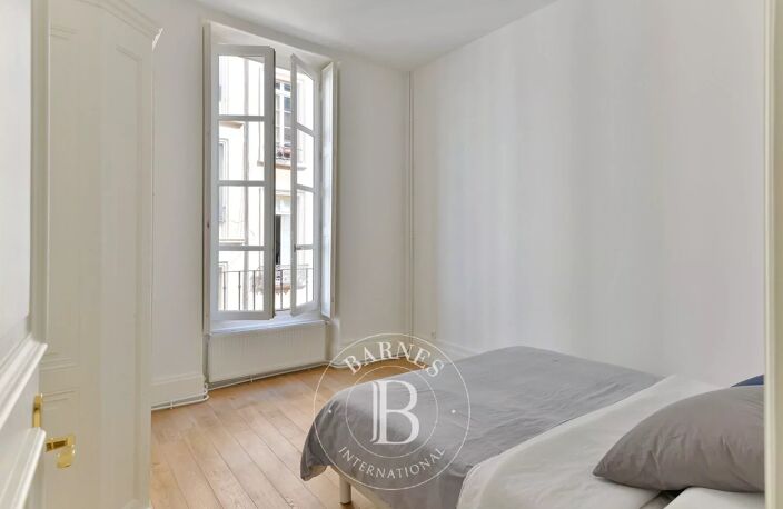 Lyon 2 - Ainay - Appartement rénové de 99 m² - 2 chambres — photo 4