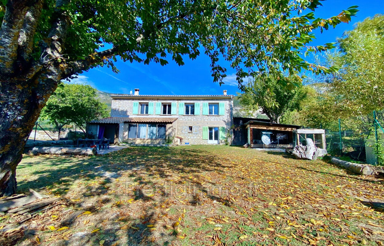 maison 8 pièces 206 m2 à vendre à Peyroules (04120)