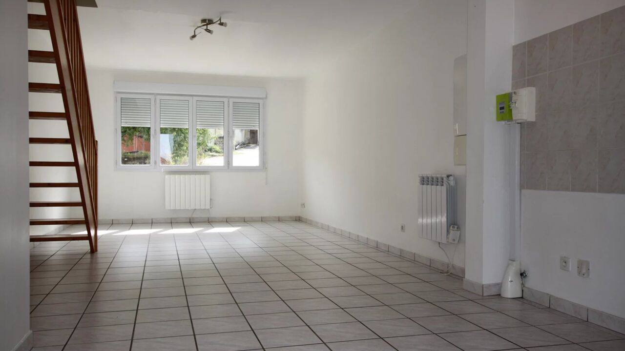 appartement 3 pièces 63 m2 à Vasselin (38890)