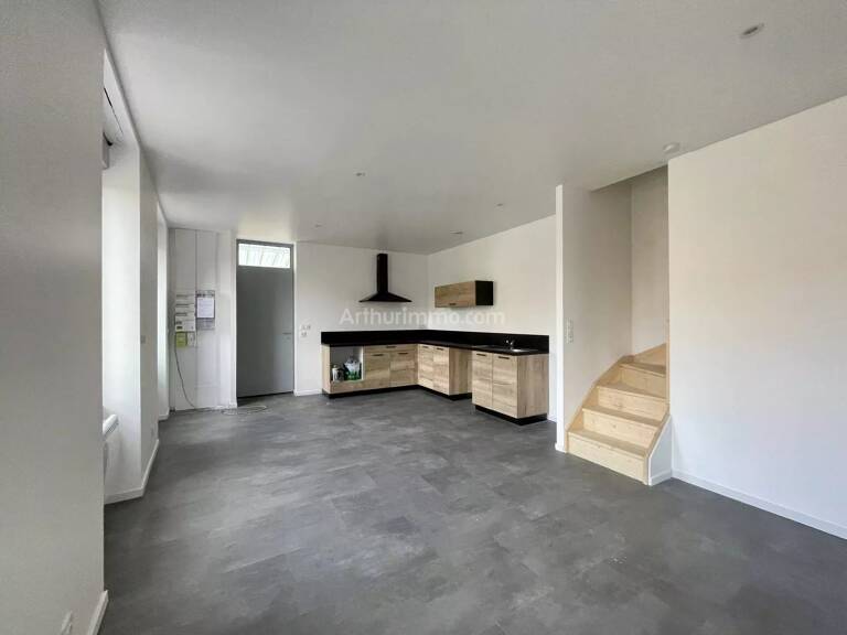 MORESTEL CENTRE — photo 1