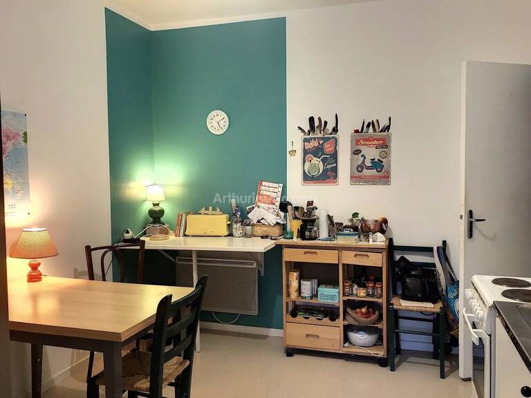 VEZERONCE CURTIN — photo 1