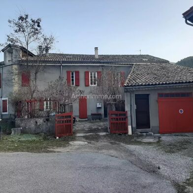 Appartement 3 pièces 450 €