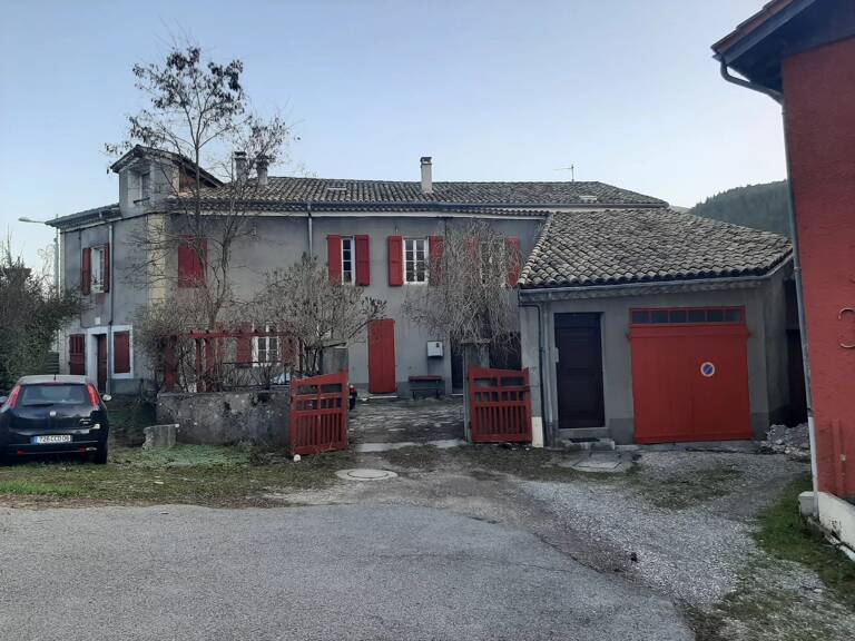 Location appartement meublé Barrême — photo 1