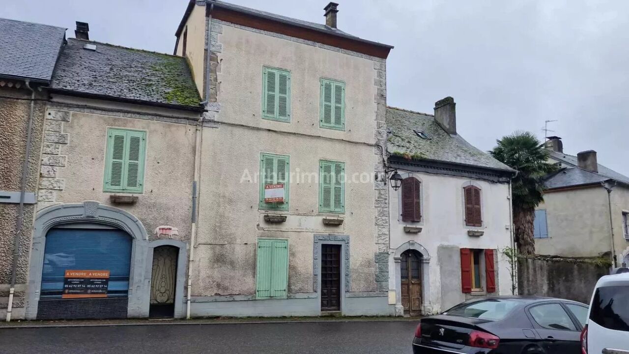 maison 12 pièces  m2 à vendre à Saint-Pé-de-Bigorre (65270)