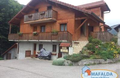 Loyer mensuel : 599€ CC — photo du bien