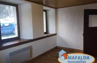 Loyer mensuel : 460 € CC/ mois (TOM ) — photo du bien