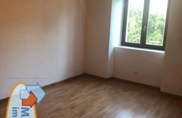 Loyer mensuel : 460 € CC/ mois (TOM ) — photo 3