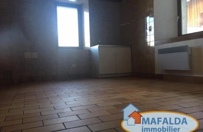 Loyer mensuel : 460 € CC/ mois (TOM ) — photo 4