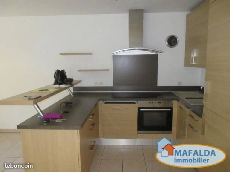 Loyer mensuel : 1250€ CC (1150€ + 100€) — photo 1