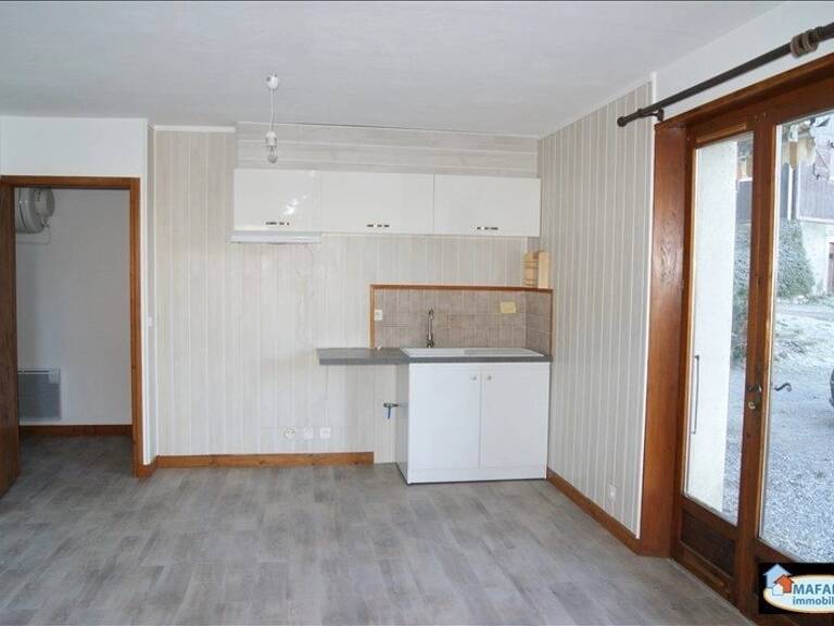 Loyer mensuel : 590 € CC — photo 1