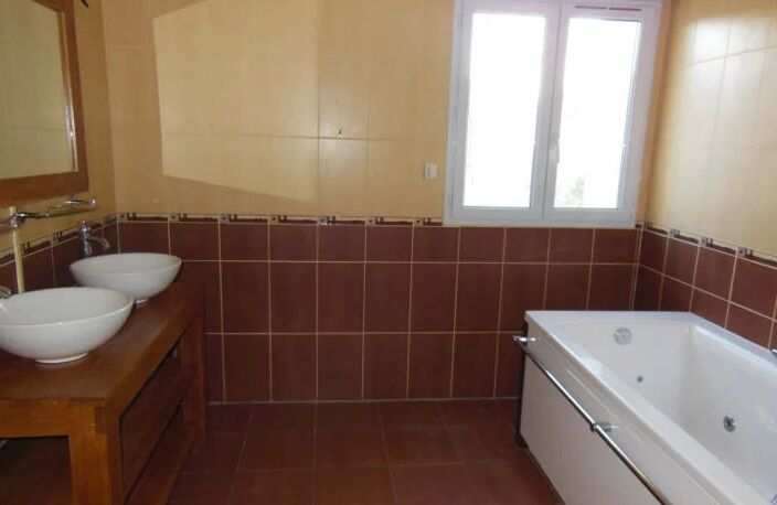 Bien vendu : Maison 136 m² Le Thou (17290) — photo 5