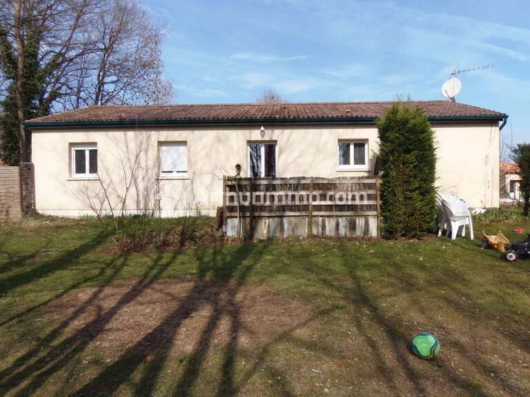 Maison 4 pièces  à vendre 900 m² — photo 1