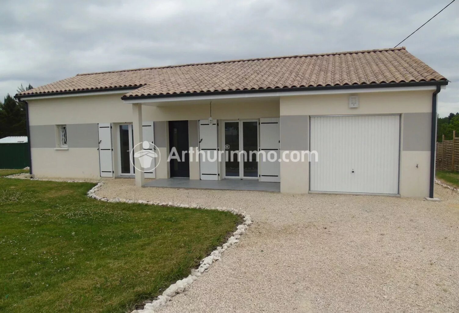 Bien vendu : Maison 1600 m² Saint-Astier (24110) — photo 1