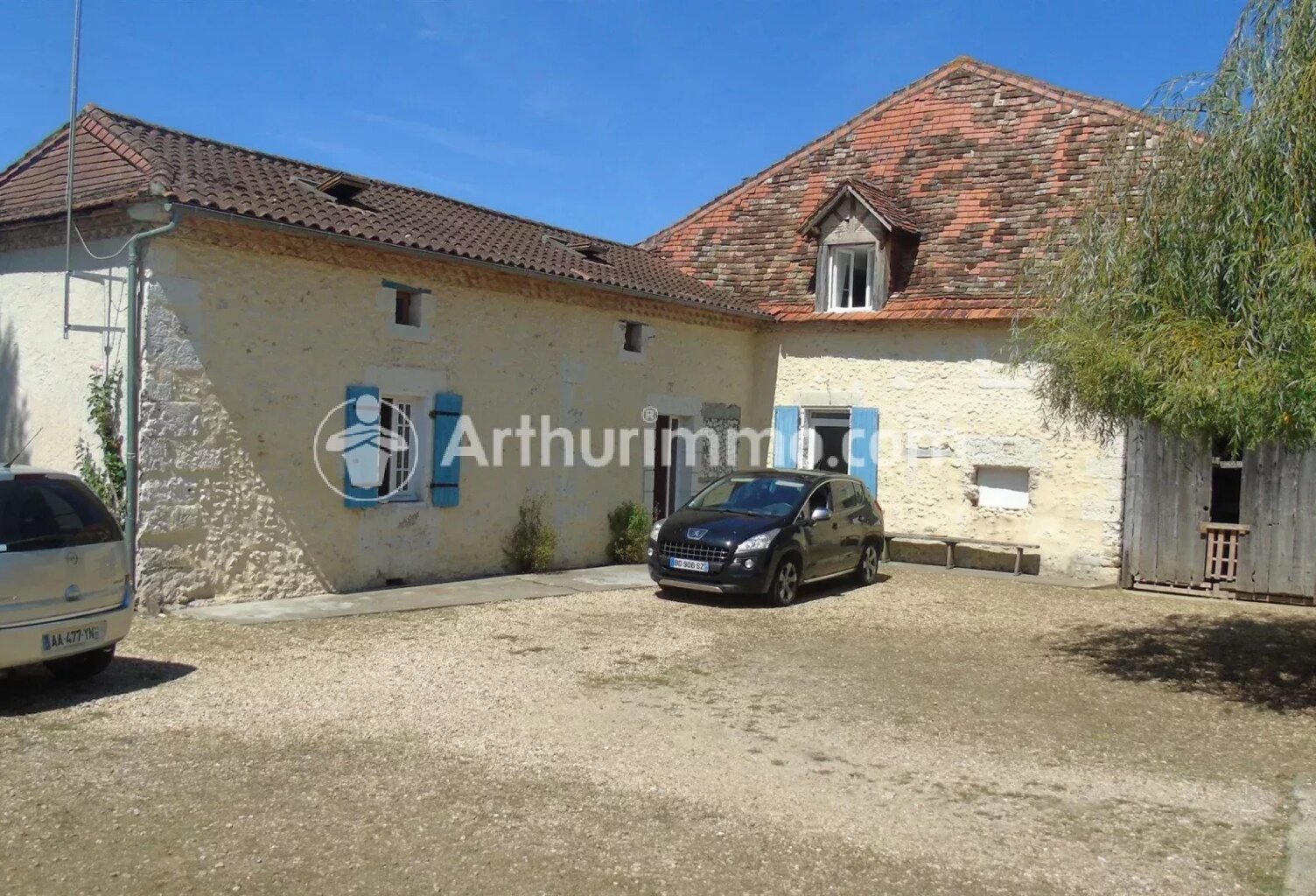 Bien vendu : Maison 3500 m² Neuvic (24190) — photo 1