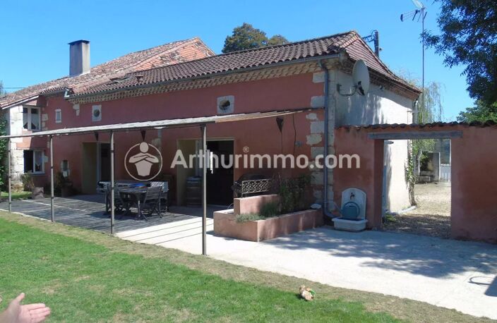 Bien vendu : Maison 3500 m² Neuvic (24190) — photo 2
