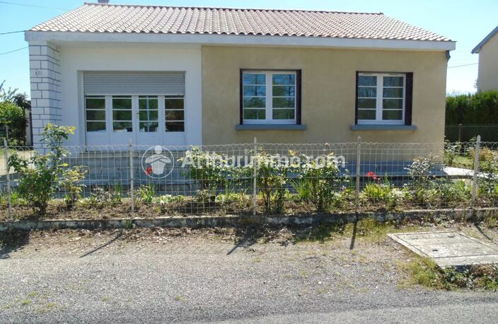 Bien vendu : Maison 696 m² Saint-Astier (24110) — photo 2