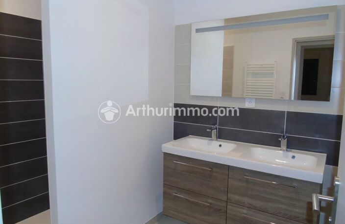 Bien vendu : Appartement 69 m² Neuvic (24190) — photo 3
