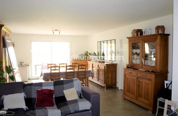 Bien vendu : Maison 963 m² Saint-Léon-sur-l'Isle (24110) — photo 5