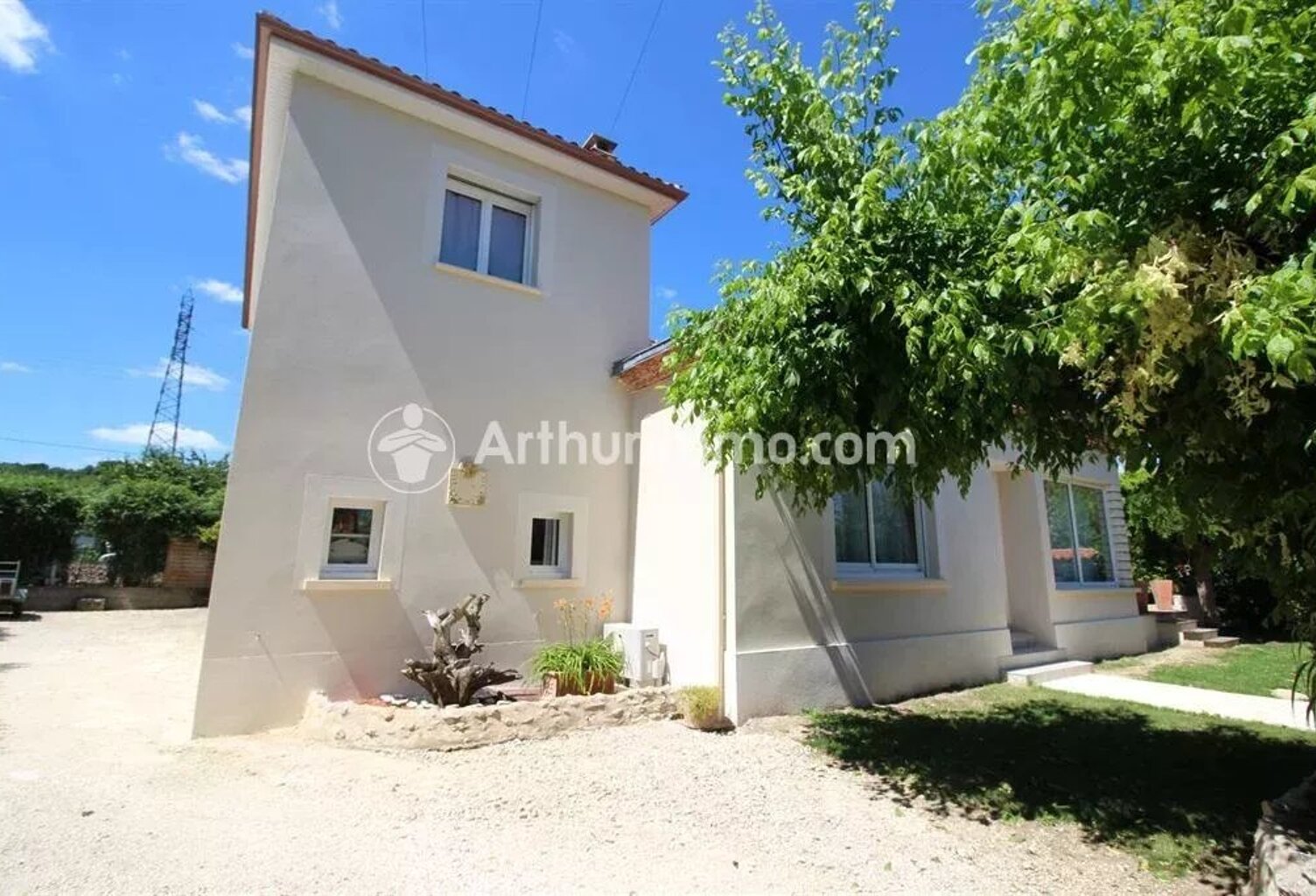 Bien vendu : Maison 533 m² Neuvic (24190) — photo 1