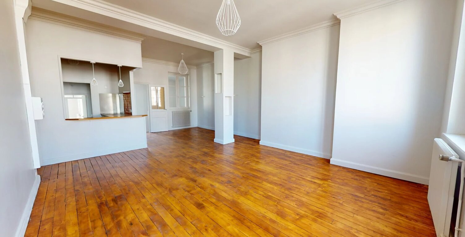 APPARTEMENT T4 EN HYPER CENTRE VILLE — photo 1