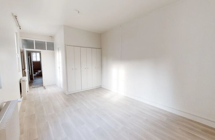 APPARTEMENT T4 EN HYPER CENTRE VILLE — photo 4