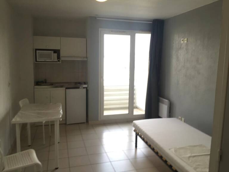 REF 300 Studio Ecusson 25 m² avec balcon — photo 1