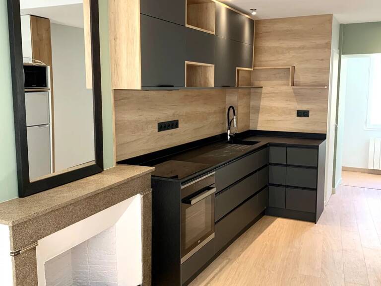 CHARMANT T2 MEUBLE EN PLEIN CENTRE DE CHAZAY — photo 1