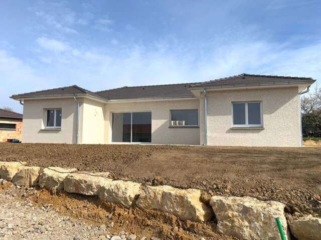 MAISON DE PLAIN-PIED A POLLIAT — photo du bien