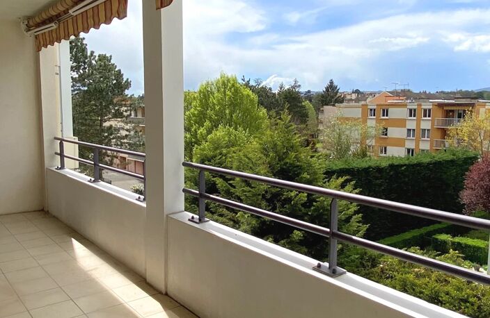 BEL APPARTEMENT LUMINEUX AVEC BALCON A VILLEFRANCHE — photo 3