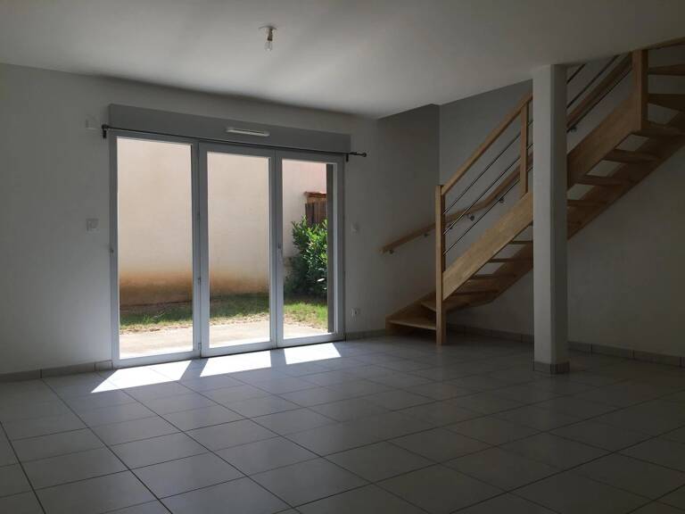 Villefranche sur Saône -T4 duplex de 79 m² en RDJ — photo 1