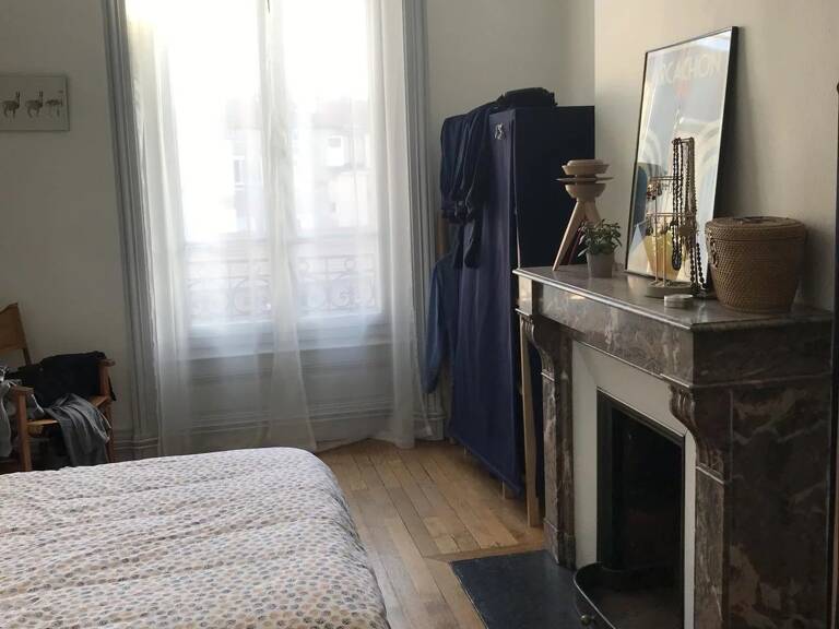 TRES BEL APPARTEMENT BOURGOIS — photo 1