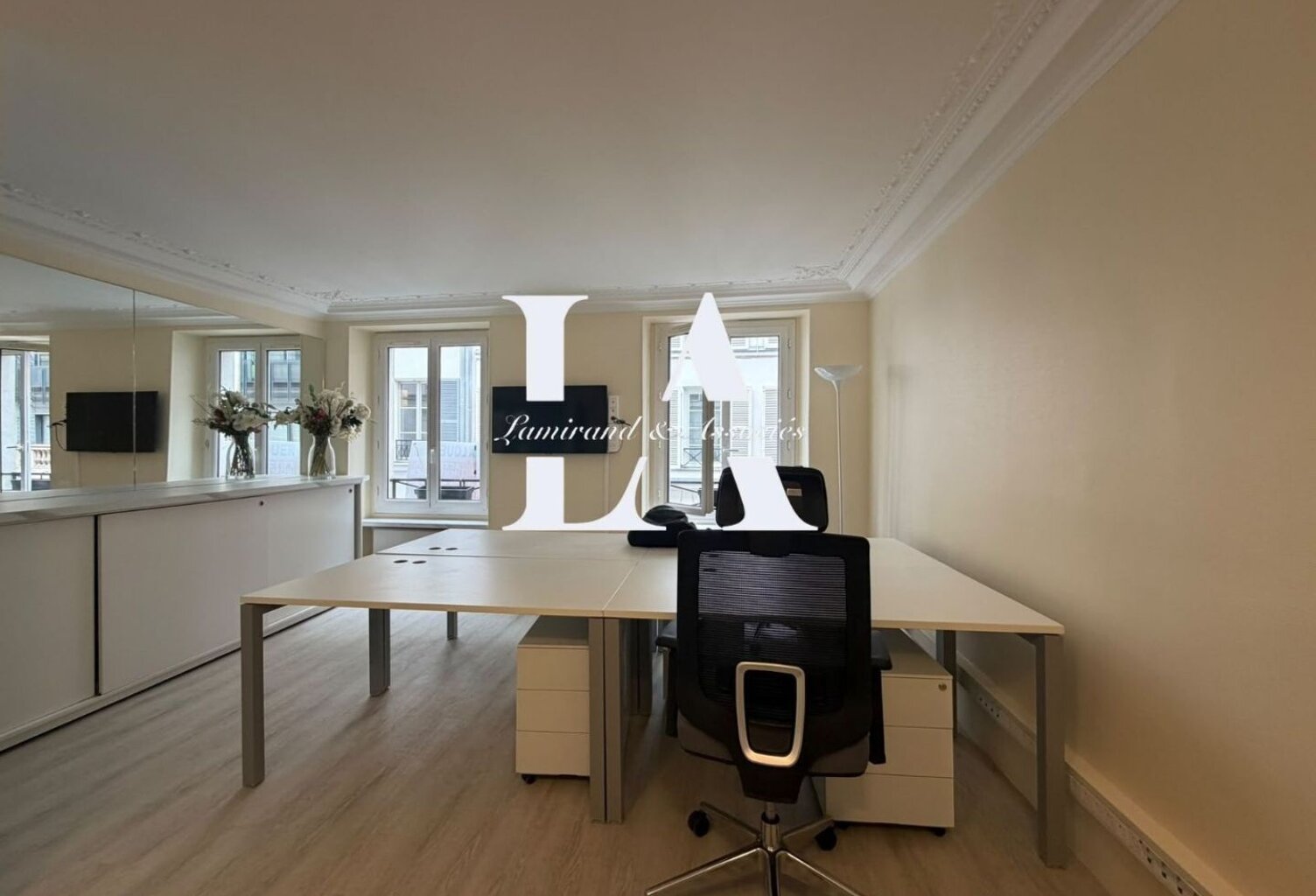 Bureaux 4 p à PARIS 9ème — photo 1