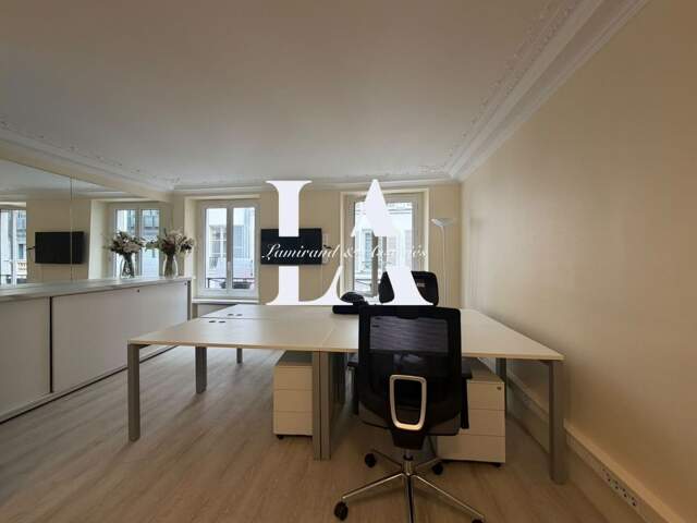 Bureaux 4 p à PARIS 9ème — photo du bien