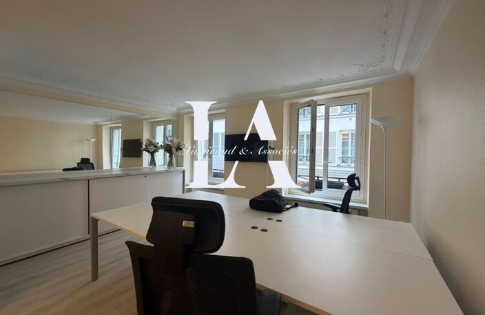 Bureaux 4 p à PARIS 9ème — photo 2