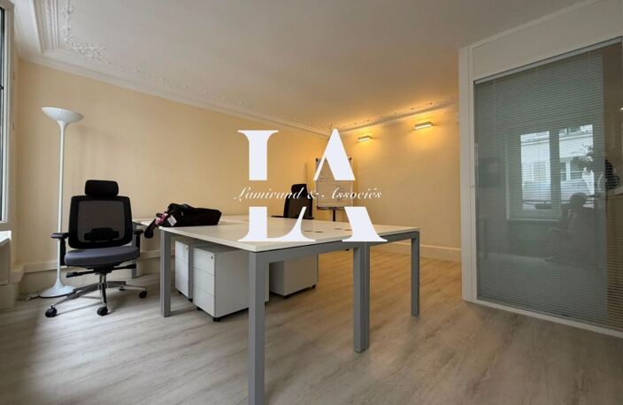 Bureaux 4 p à PARIS 9ème — photo 3