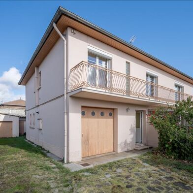 Maison 8 pièces 234 m²